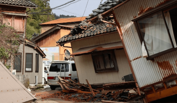 Áreas atingidas pelo terremoto no Japão enfrentam risco de deslizamentos devido à chuva