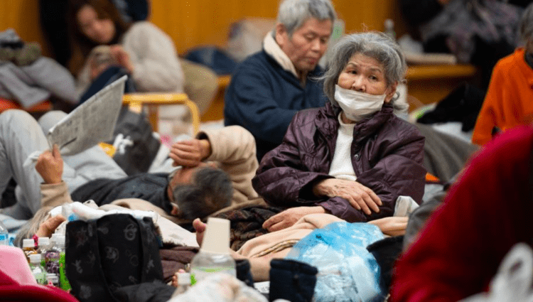 Empresas de vestuário no Japão doam itens de inverno para áreas atingidas pelo terremoto