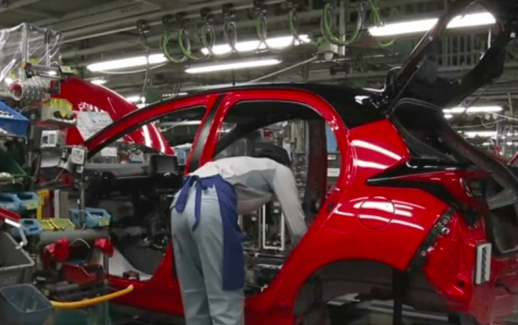 Toyota reduz jornada de trabalho em fábricas após falsificações em testes de veículos