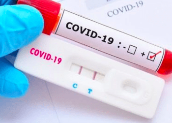 Surto de Covid em crianças e adolescentes chamam a atenção de autoridades do Japão