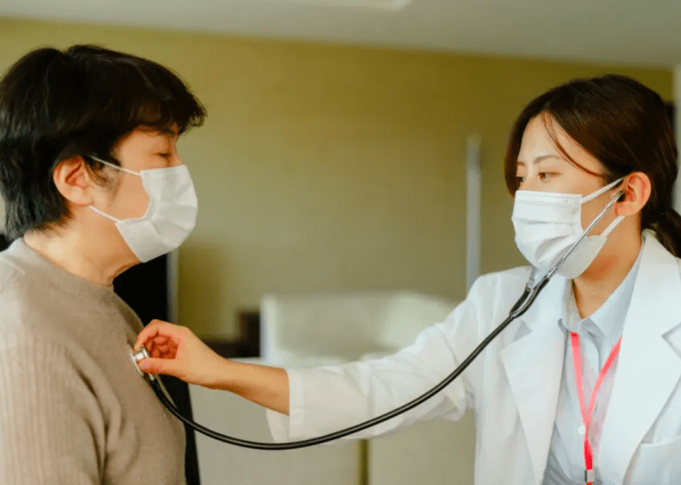 Casos de COVID-19 aumentam pela 1ª vez em 3 meses no Japão