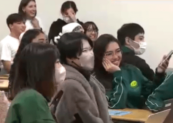 Estudantes brasileiros e japoneses trabalham juntos na iniciativa de promover o turismo em Aichi