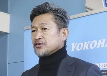 Aos 58 anos, King Kazu segue fazendo história no futebol