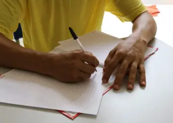 Consulado em Tóquio promove concurso de redação para brasileiros no Japão