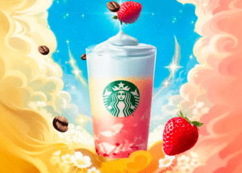 Starbucks Japão lança bebida que muda de cor e sabor ao ser misturada