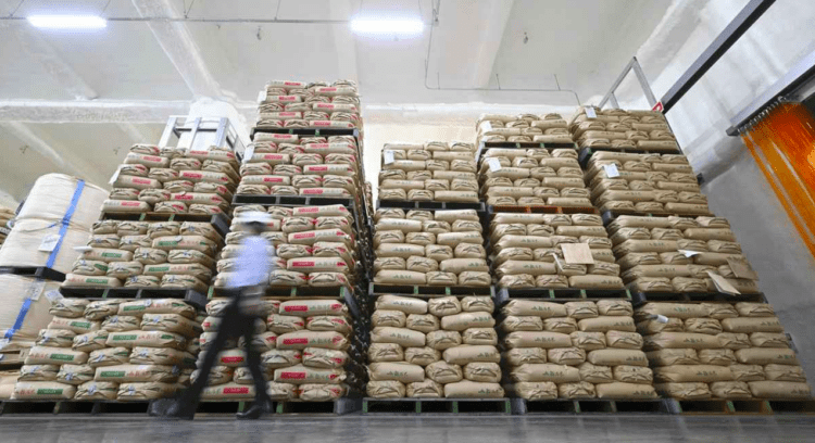 Para conter alta nos preços, Japão libera 150 mil toneladas de arroz do estoque