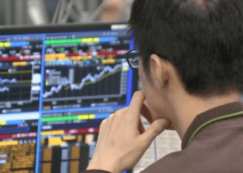 Rendimento dos títulos do governo japonês de 10 anos atinge maior alta desde 2008