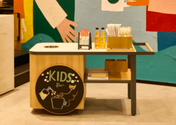 Starbucks inaugura loja em Osaka com espaço especial para crianças e bebidas exclusivas