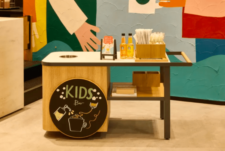 Starbucks inaugura loja em Osaka com espaço especial para crianças e bebidas exclusivas