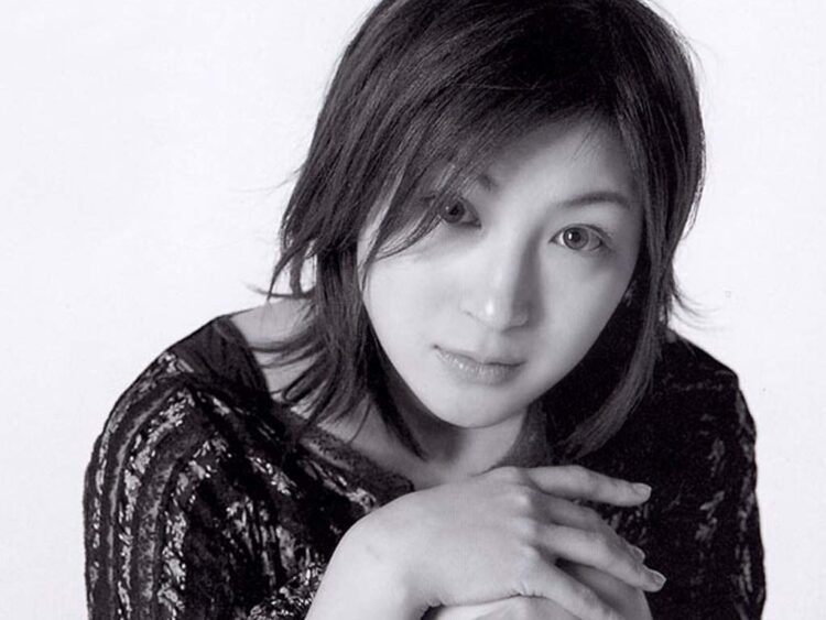 A atriz Ryoko Hirosue está em tratamento para transtorno bipolar e hipertireoidismo