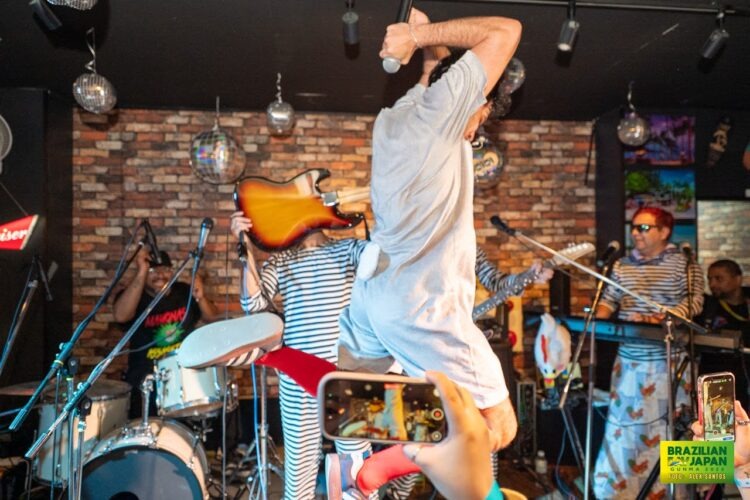 Mamonas Assassinas “O Legado” agita Konan em show eletrizante no Capricciosa