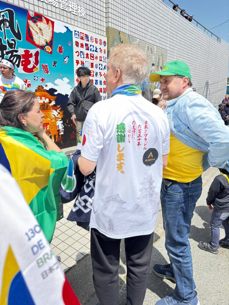Hamamatsu Matsuri 2025 celebra 130 anos de amizade Japão-Brasil com pipas gigantes e desfile multicultural