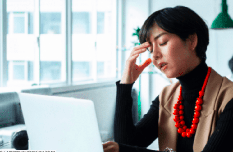 Estudo revela que 1 em cada 12 trabalhadores no Japão sente solidão no ambiente de trabalho