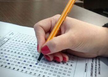 Inscrições para o Encceja Exterior 2025 começam em junho e provas serão aplicadas entre setembro e outubro