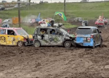 Corrida de demolição de carros “Iron Crash” terá edição de Halloween em Mie-Ken