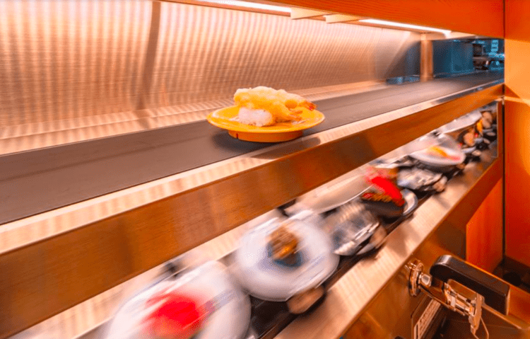 Adolescente é denunciado ao Ministério Público por postar foto de pegadinha em restaurante de sushi