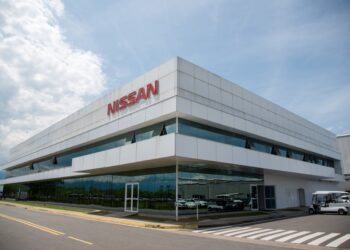 Nissan adiará produção de 2 modelos elétricos em fábrica nos EUA