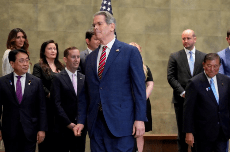 Japão e EUA entram em acordo tarifário surpreendente de última hora