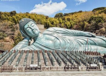 Taxas de entrada exclusivas para turistas estrangeiros em templos japoneses geram debate e críticas