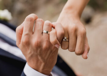 Casamentos internacionais desafiam o declínio da natalidade