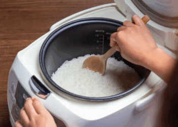 Panasonic lança panela elétrica com IA que melhora qualidade do arroz