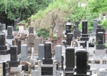Japão adota novos métodos de sepultamento em meio ao aumento do fechamento de túmulos