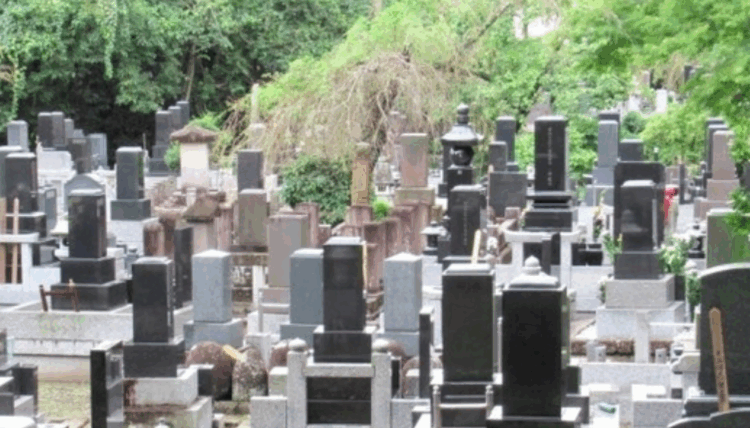 Japão adota novos métodos de sepultamento em meio ao aumento do fechamento de túmulos