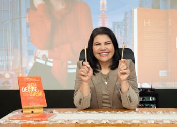 Edilene Muto celebra estreia literária internacional em coquetel de lançamento em Okazaki
