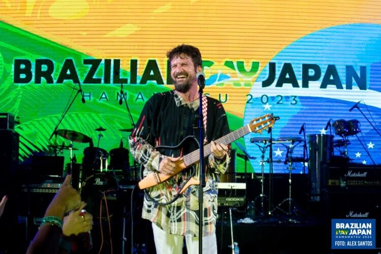 Saulo Fernandes já está no Japão para turnê e será atração principal do Brazilian Day Japan em Toyota
