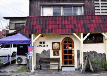 Cafeteria retrô em Utsunomiya conquista clientes com nostalgia da era Showa