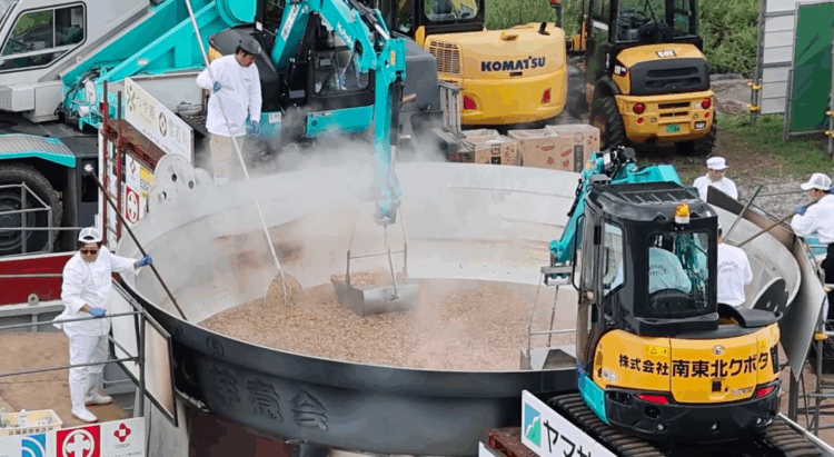 Festival em Yamagata reúne 30 mil pessoas com sopa “imoni” feita em panela gigante