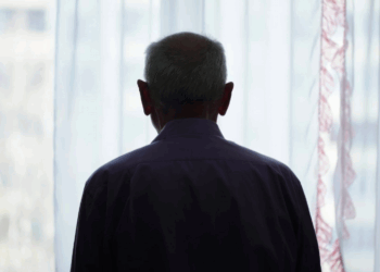 Governo japonês estudará iniciativas privadas para prevenir solidão de idosos