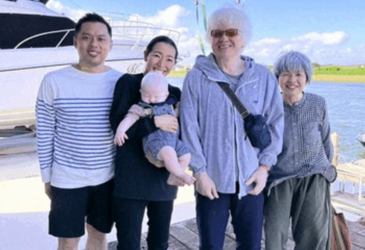 Ativista japonês transforma experiência com albinismo em luta por dignidade e inclusão