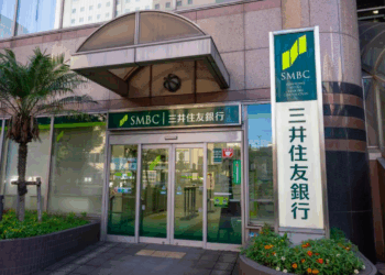 Banco japonês passa a exigir licença-paternidade mínima de um mês