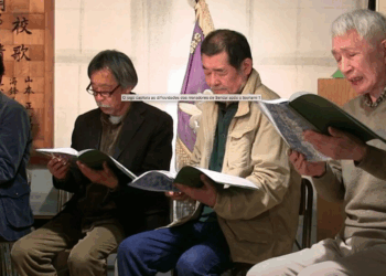 Peça teatral em Sendai revive dilema de comunidade destruída pelo tsunami de 2011