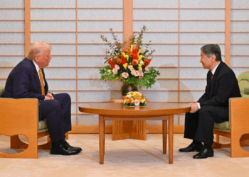Trump visita imperador antes de reunião com Takaichi