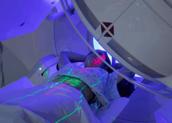 Novo tratamento à base de luz promete revolucionar o combate ao câncer