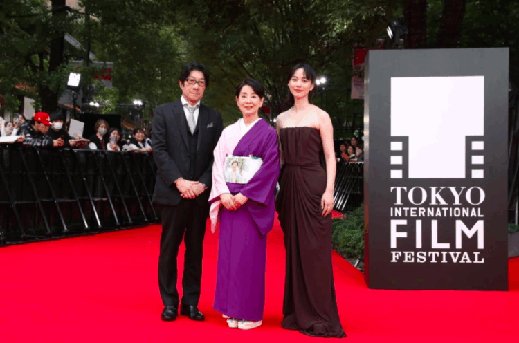 Festival Internacional de Cinema de Tóquio abre 38ª edição com tapete vermelho estrelado e sessões esgotadas