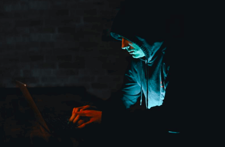 Homem é acusado de auxiliar série de suicídios de jovens no Japão