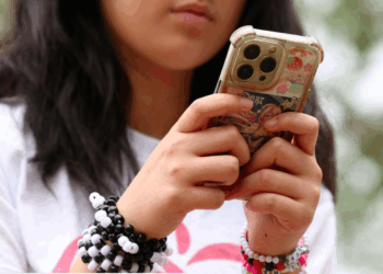 Austrália proíbe redes sociais para menores de 16 anos