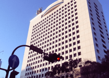 Funcionário japonês é investigado por invasão a base naval dos EUA