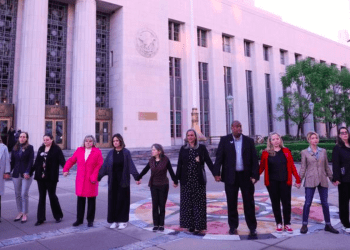 Uso excessivo de redes sociais preocupa especialistas