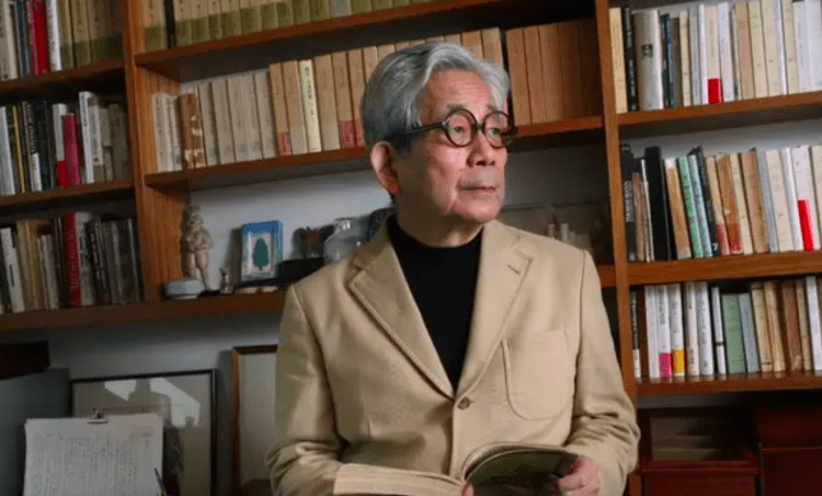Universidade de Tóquio revela novelas inéditas de Kenzaburo Oe