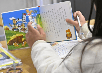 Alunos estrangeiros triplicam demanda por japonês nas escolas