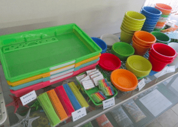 Empresa japonesa transforma tampas plásticas em produtos reciclados