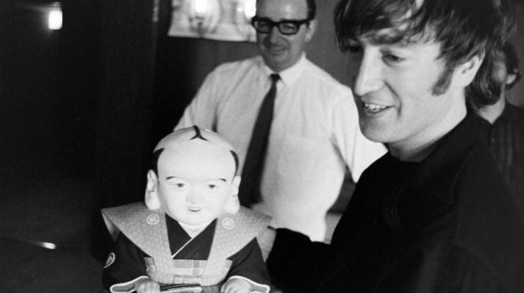 Fotos inéditas dos Beatles no Japão são descobertas