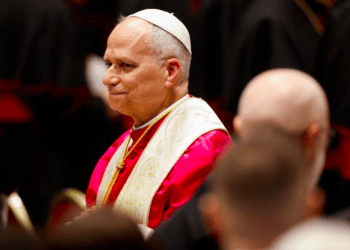 Trump critica duramente Papa após divergências políticas