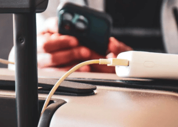 Japão restringe uso de baterias portáteis em voos